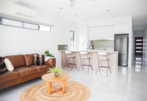 Cosy 3-bedroom Beach House, Marcoola